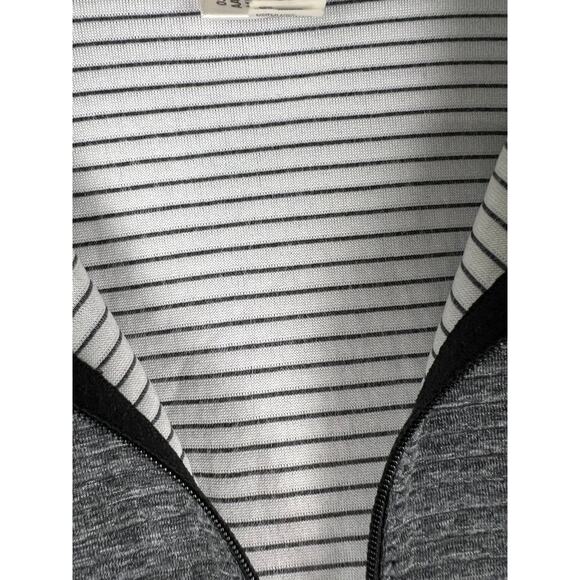 Nebraska Cornhuskers Adidas Half Zip Hoodie Gray Black Womens Medium 12-14 NCAA - Picture 5 of 7